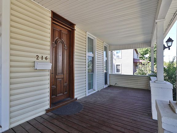 5th image of 216 N Chillicothe St