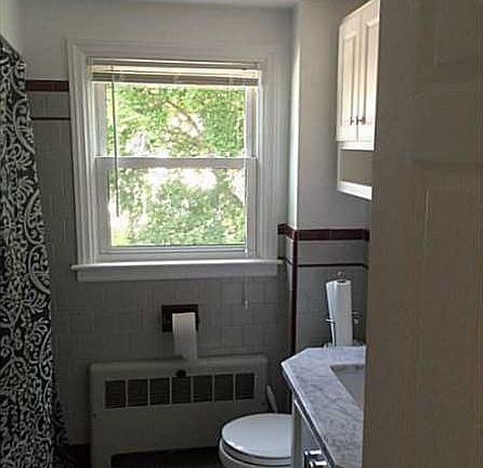 5th image of 22 Binghampton Ave