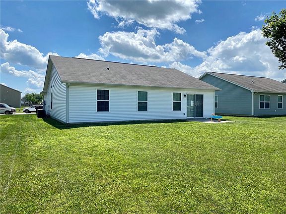 5th image of 462 Sedgewick Dr