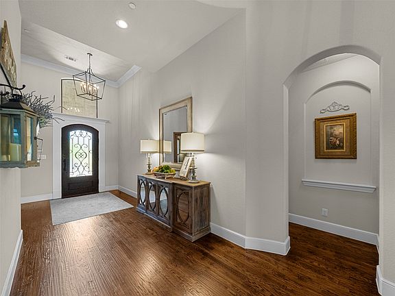 2nd image of 1216 Hicks Trl
