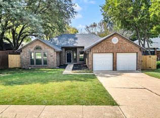 700 Creekview Ct, Mesquite, TX 75181