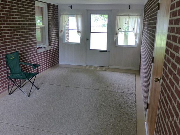 5th image of 216 N Cherry St