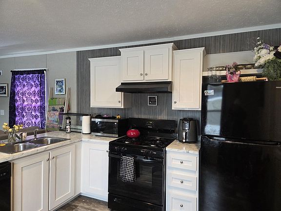 3rd image of 21 Turkey Jim Road