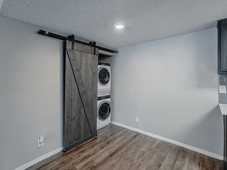 Establishment Washer & Dryer