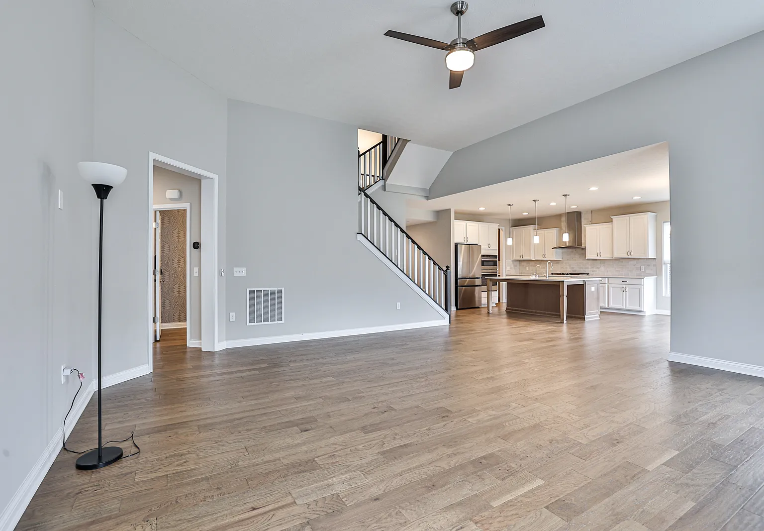 4 bed, 3.5 bath, 4146 sqft, $3,500 — Photo 4