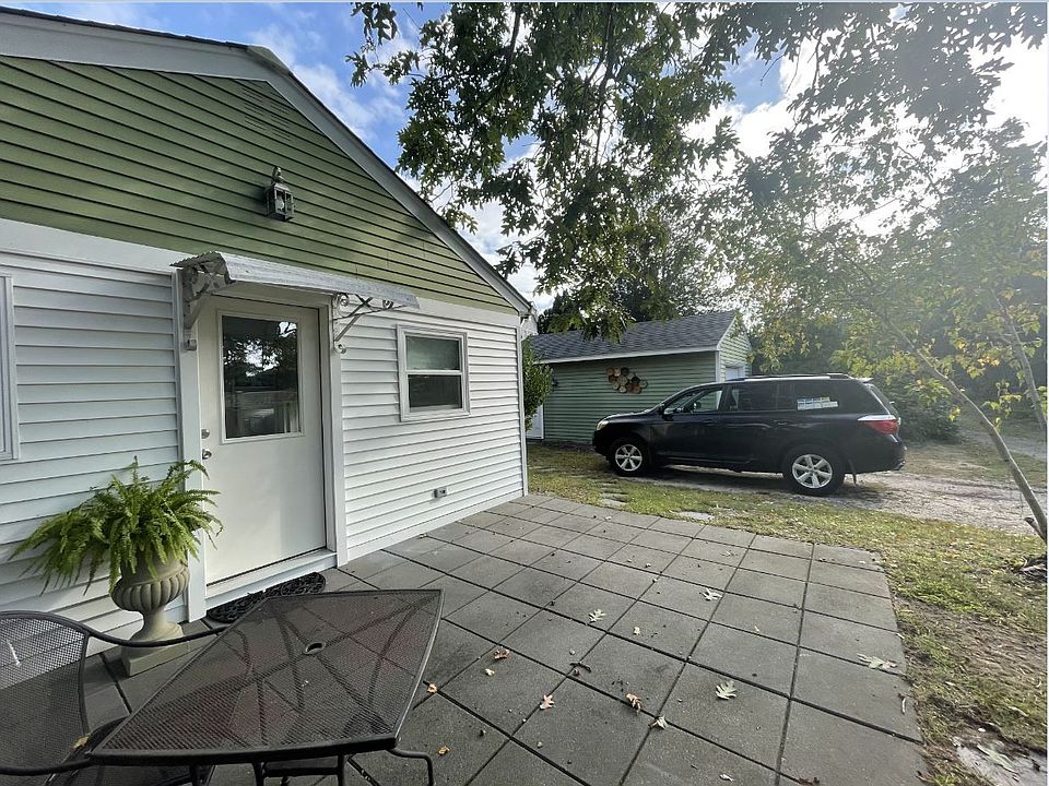 2nd image of 141 Lynn Ave