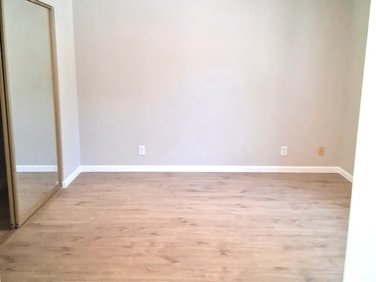 187 Washington St — Photo 16