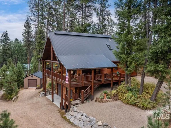 9 Stardust Ln, Garden Valley, ID 83622