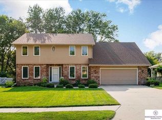 636 S 214th St, Elkhorn, NE 68022