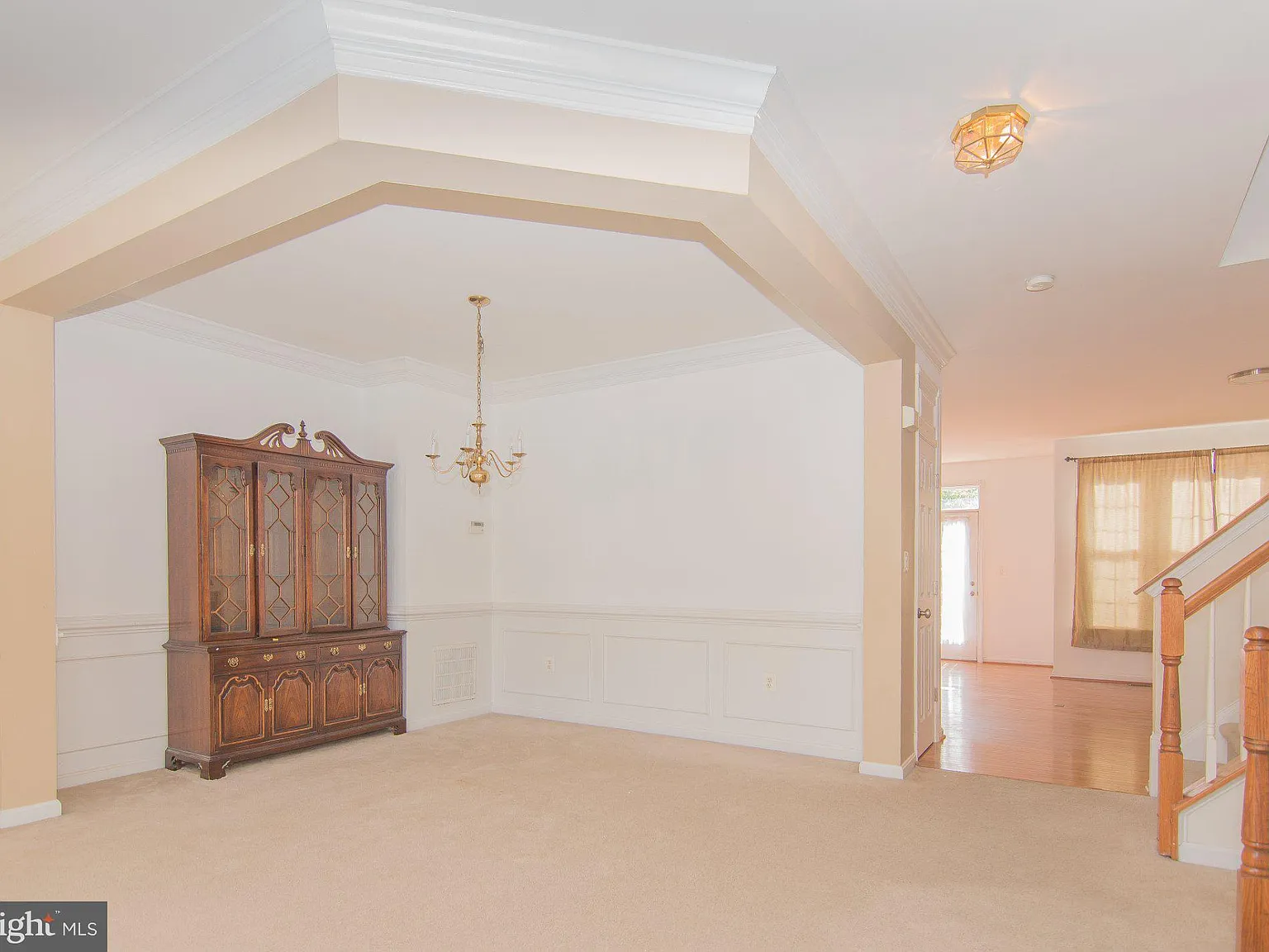 3 bed, 3.5 bath, 2426 sqft, $3,450 — Photo 3
