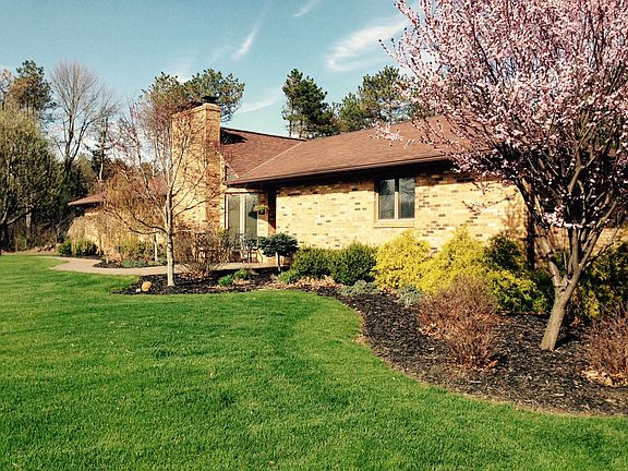 3rd image of 2400 N Glenn Dr NE
