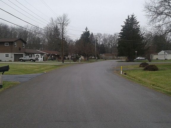 5th image of 286 Sherwood Dr