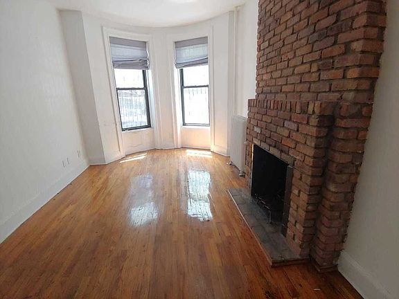 3rd image of 443 1st St APT 1L