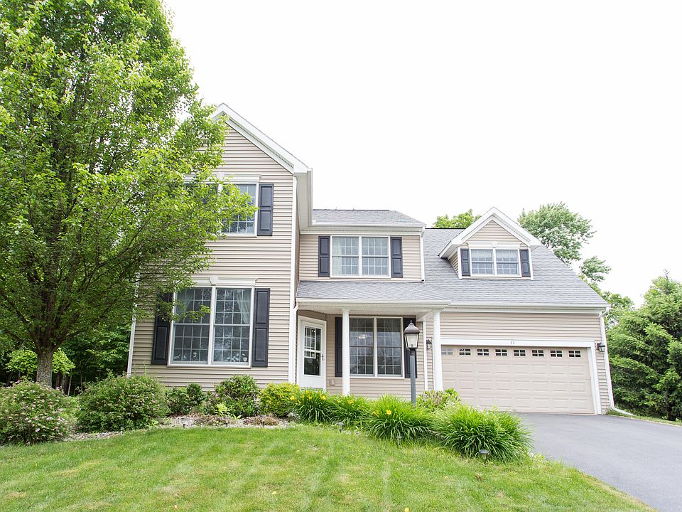 1st image of 39 Lindenwood Dr