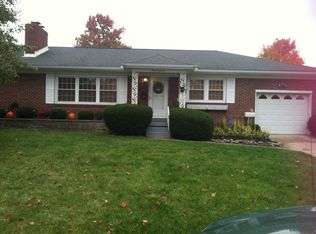 946 Sundown Rd, Springfield, OH 45503