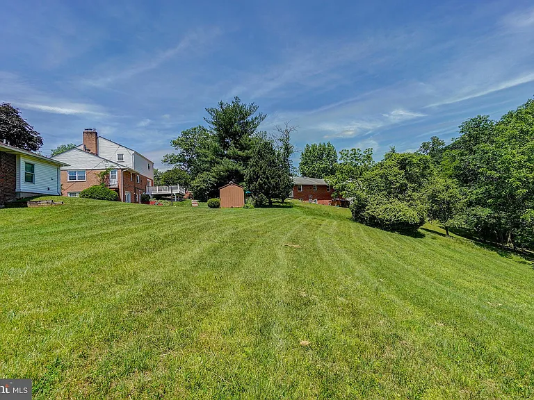 2708 Shanandale Dr — Photo 48