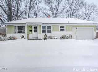 3835 Perry Ave SW, Wyoming, MI 49519