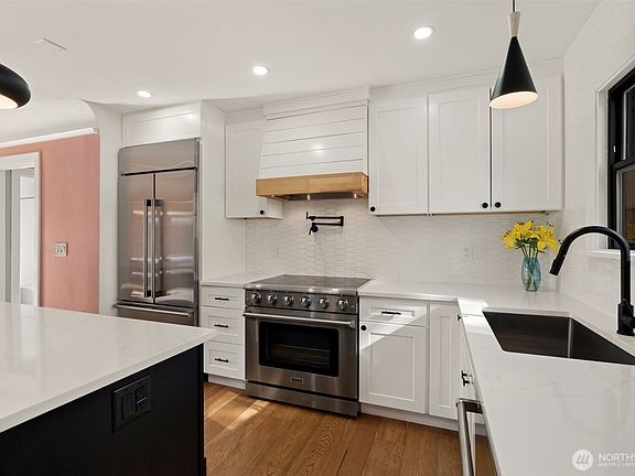 4th image of 3302 E Pine Street