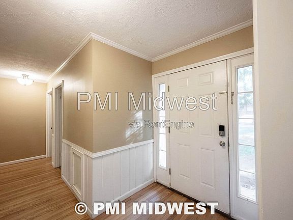 4th image of 3353 W 42nd St