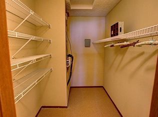 8359 Flint Rd, Columbus, OH 43235