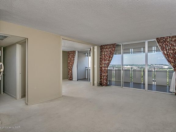 5th image of 2028 S Austin St APT 603