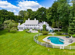 500 Hollow Tree Ridge Rd, Darien, CT 06820