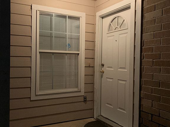 4th image of 8157 Marydean Ave