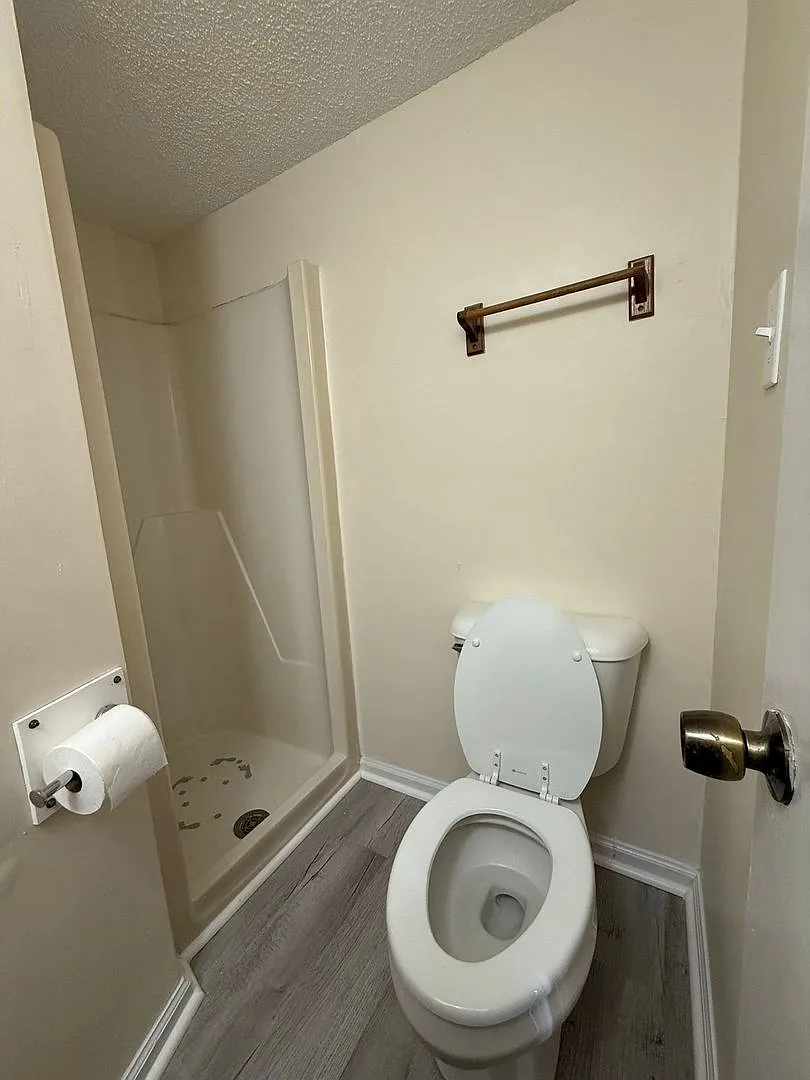 Charming 2 bedroom townhouse — Photo 4