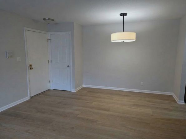 N114W15680 Sylvan Cir APT 2