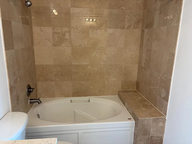 2100 Van Buren St #322 — Photo 11