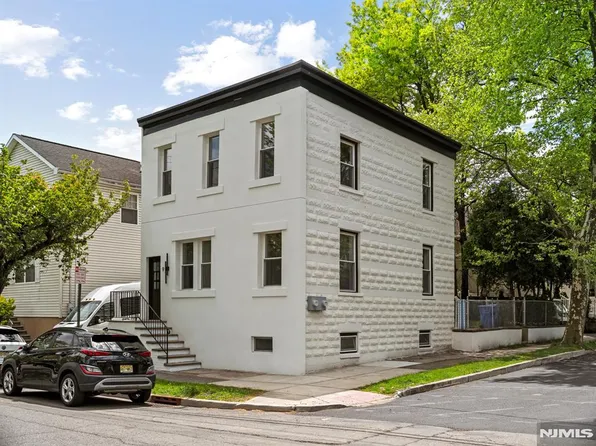 9 Morse Ave, Rutherford, NJ 07070