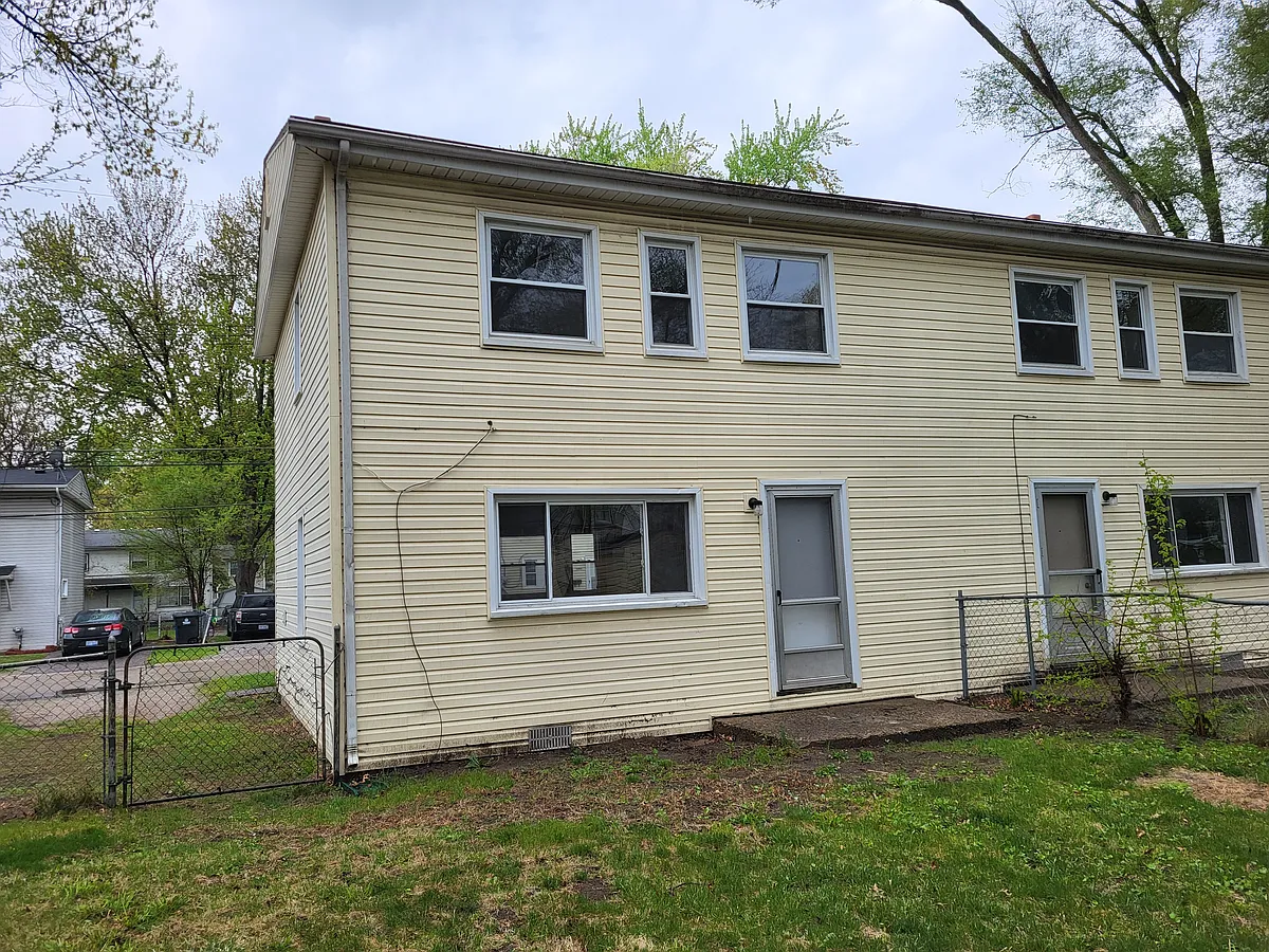 Building Photo - 33058 Alanson St