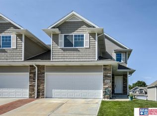 5620 Kayla Ct, Lincoln, NE 68516