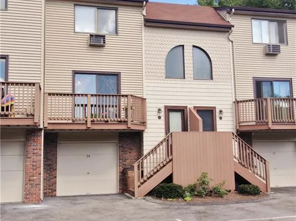 60 Lawn Ave APT 24, Stamford, CT 06902
