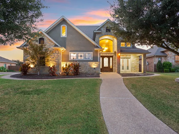 2313 Nicholas, Woodway, TX 76712