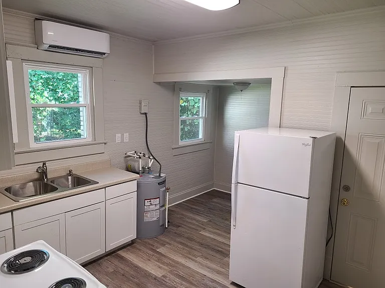 530 Park Ave #530 — Photo 6