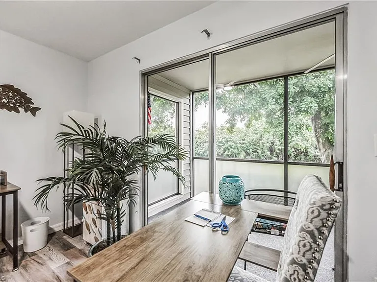 8081 S Woods Cir #10 — Photo 5