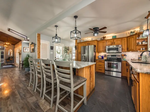 2201 River Rd, Redfield, AR 72132