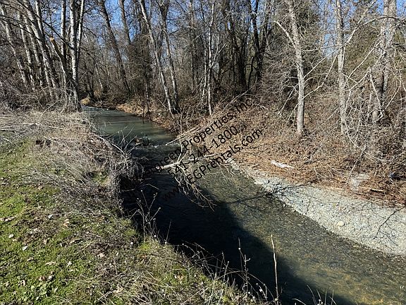 4th image of 2776 Merlin Rd