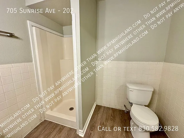 705 Sunrise Ave #202 — Photo 26