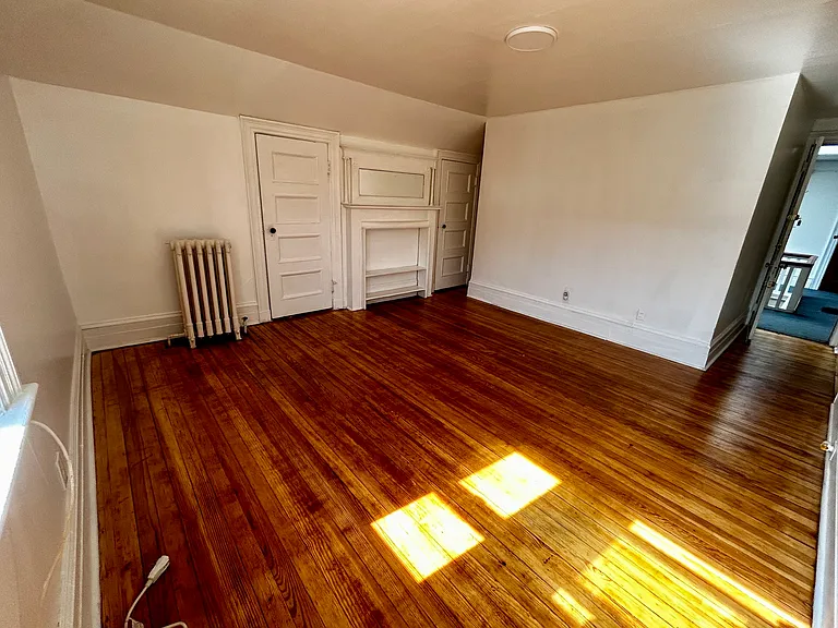 400 Whitney Ave #17 — Photo 7