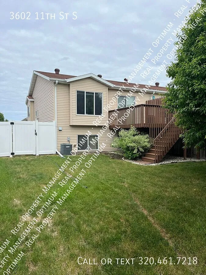 3 Bedroom 2 Bath Townhome Moorhead MN — Photo 1