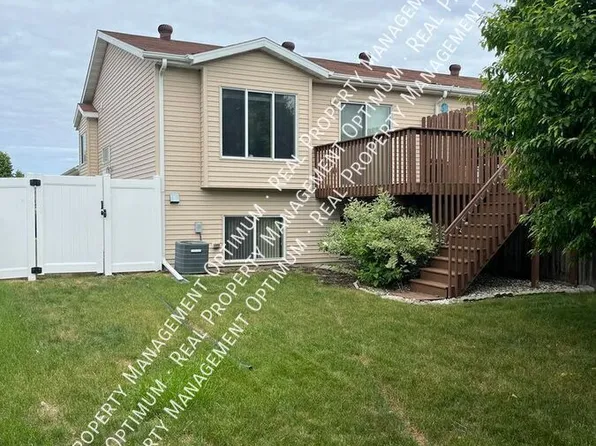 3602 11th St S, Moorhead, MN 56560