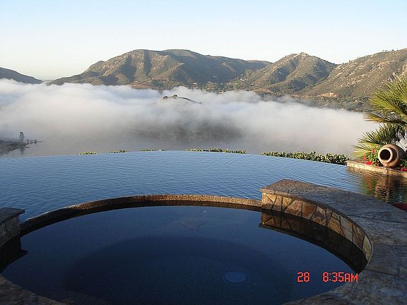 3rd image of 3413 Vista De La Cresta