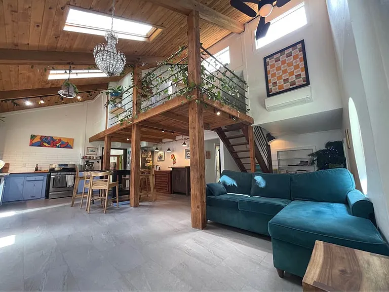 10190 SE 37th Ave — Photo 16