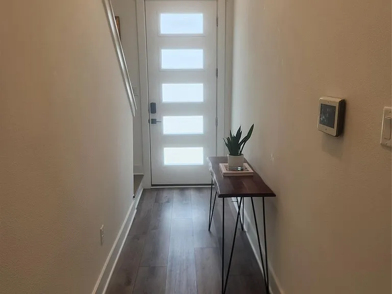 5831 Highland Sky Ln — Photo 3