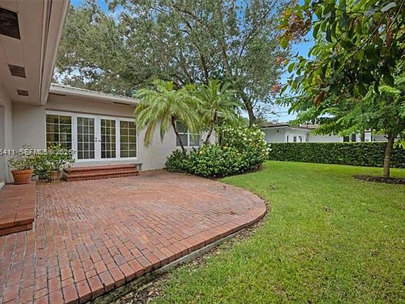 5th image of 1246 Algardi Ave #0