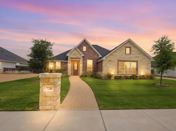 720 Whirlaway Rd, Hewitt, TX 76643