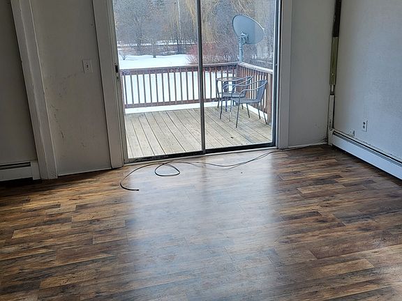 Living Room (1st Floor)