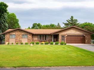 1448 Wildwood Rd, Saint Cloud, MN 56303